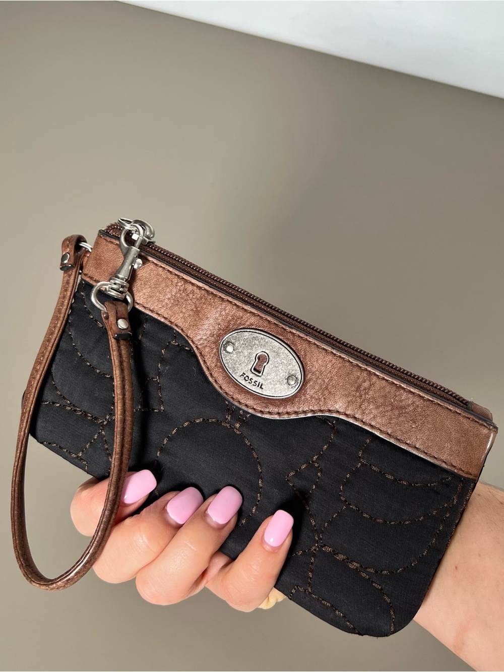 Fossil Wristlet Wallet Clutch Black Brown